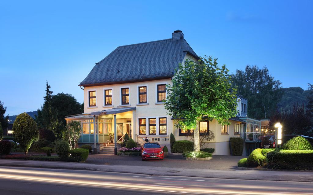 Hotel Menge "An Der Schlacht" Arnsberg Exterior foto